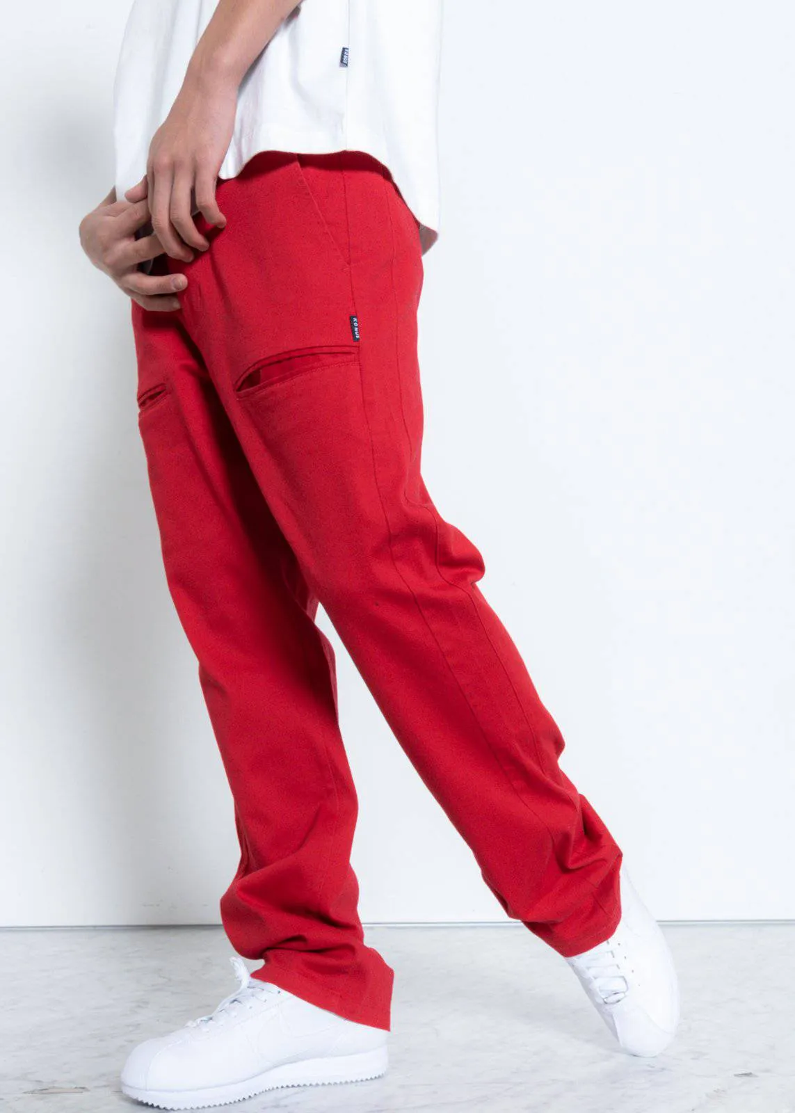 Konus Men's Baggy Chino Pants in Red