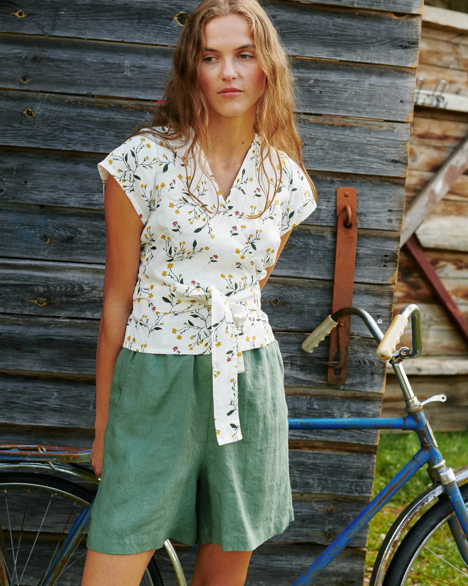 R: MAIN casual linen shorts (Size: M; Color: Admiral blue)