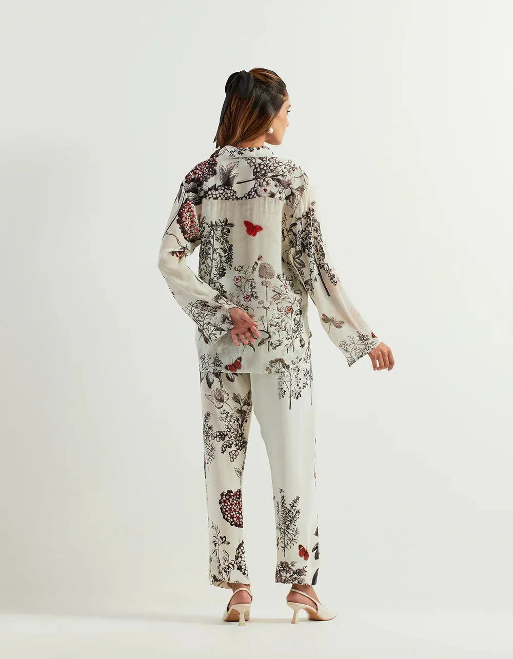 Saaya Printed Shirt Paired With Heavy Georgette Pants
